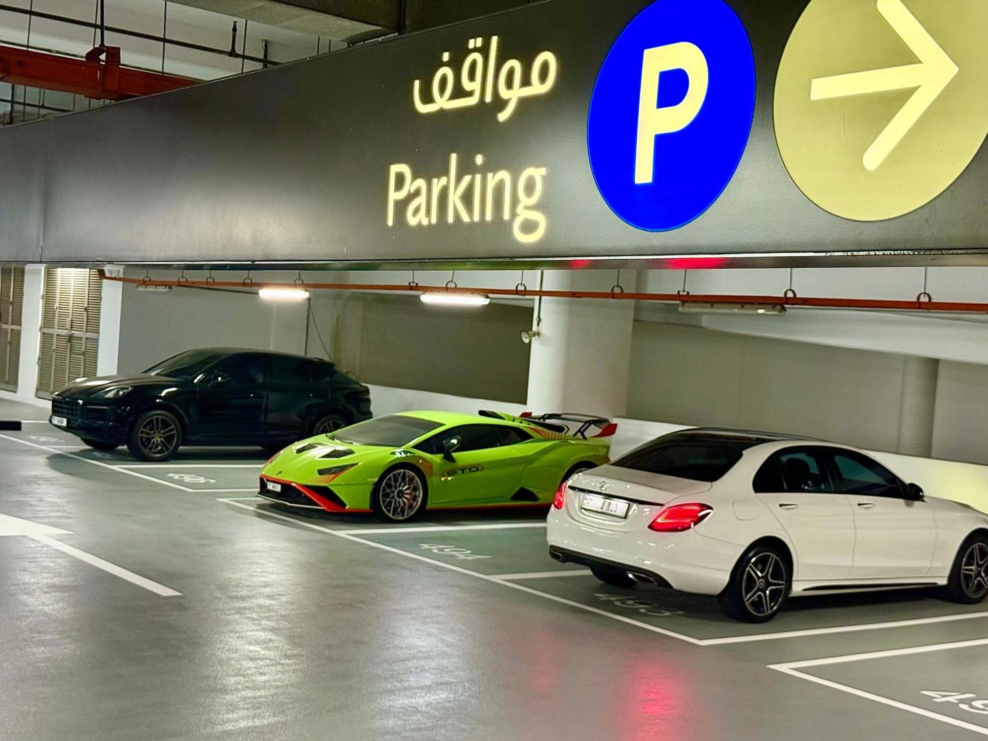 Apartment Address Marina Mall - Full Marina Views, Balcony, Kitchen & Parking